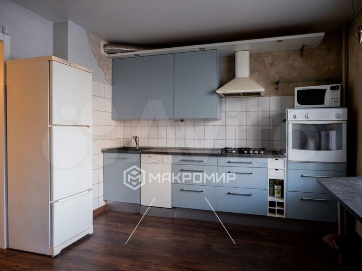 4-к. квартира, 92 м², 2/9 эт.