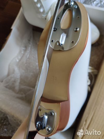 Фигурные коньки graf Sonata 38р. (248мм)