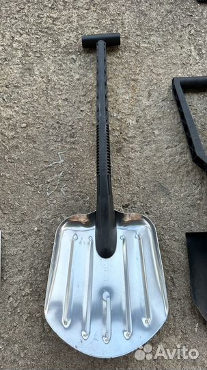 Лопата туристическая и автомобильная