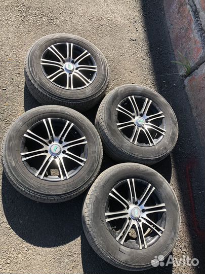 R15 Yokohama A008 195/70, PCD 5x114.3 DIA 70.2