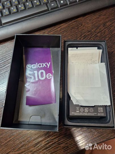 Коробка Samsung S10e.Оригинал