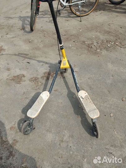 Самокат трайк трёхколёсный