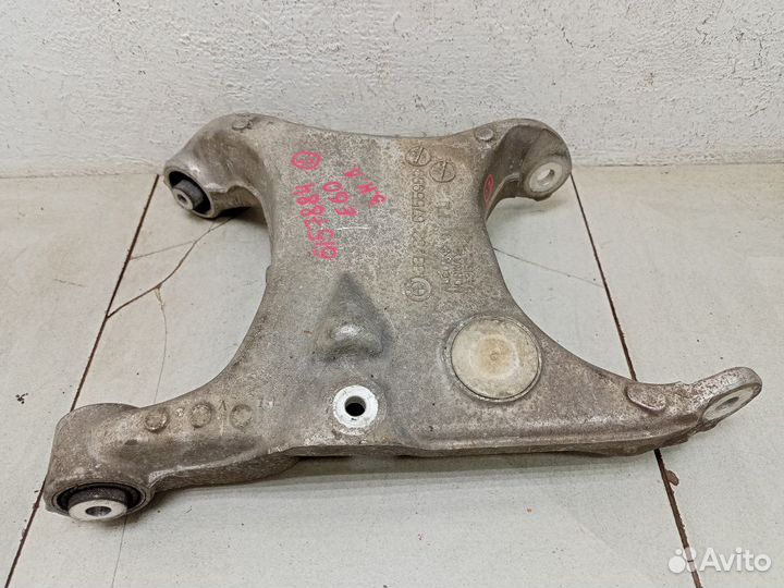 Рычаг задний нижний левый