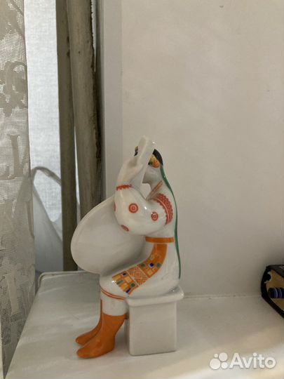 Редкость. Бандуристка. Девушка с бандурой