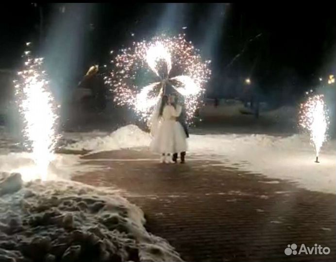 Тяжёлый дым на свадьбу, конфетти,холодные фонтаны