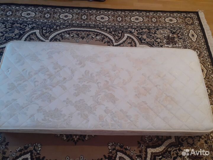 Детская двухярусная кровать со столом и шкафом