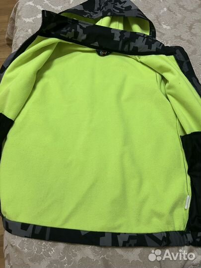 Куртка на мальчика р.146