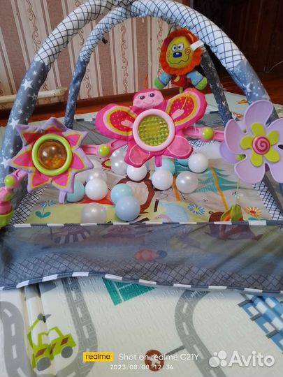 Развивающий коврик и игрушка на коляску