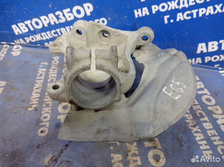 Передний правый поворотный кулак Bmw E65 седан