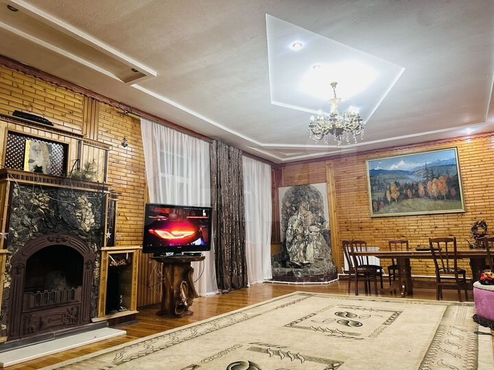 Дом 288 м² на участке 10 га