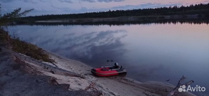 Лодка Ривьера 3200 ск