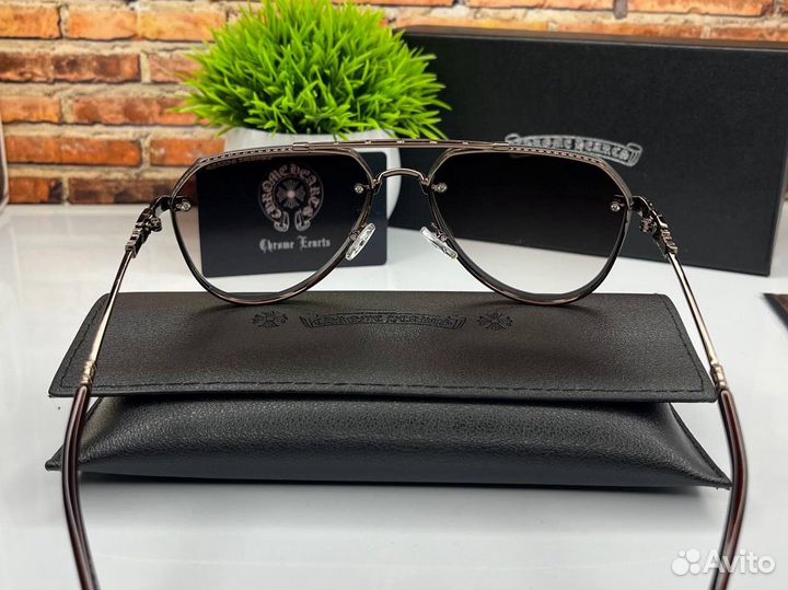 Солнцезащитные очки chrome hearts