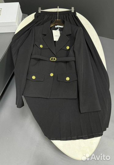 Костюм женский с юбкой dior