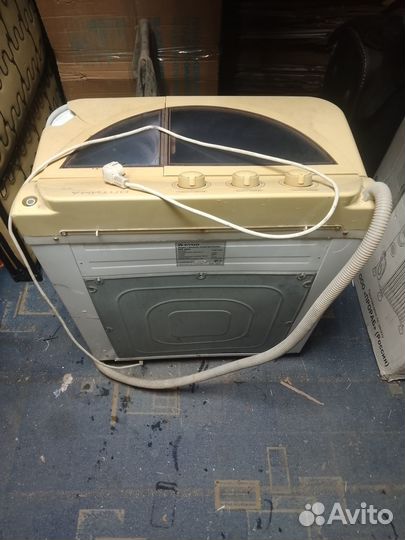 Стиральная машина с отжимом полуавтомат