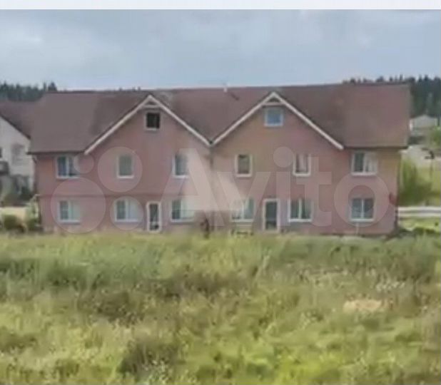 Таунхаус 390 м² на участке 7,5 сот.