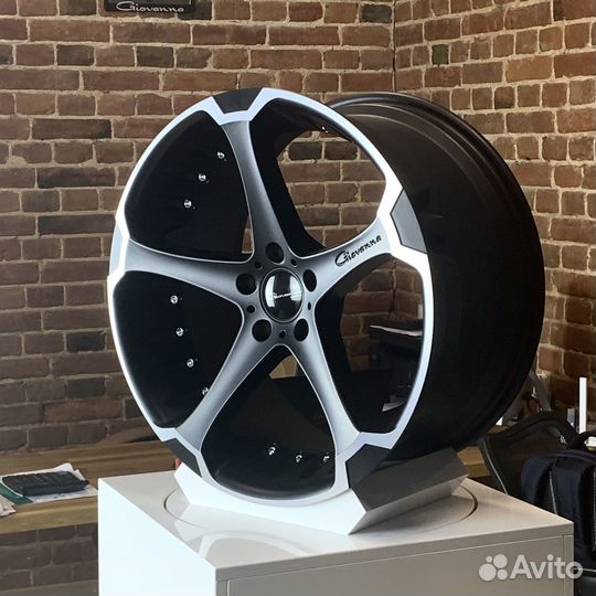 Диски Giovanna r22 на Mercedes G class G63 AMG