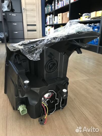 Фара правая и левая с регул. Форд Транзит 06