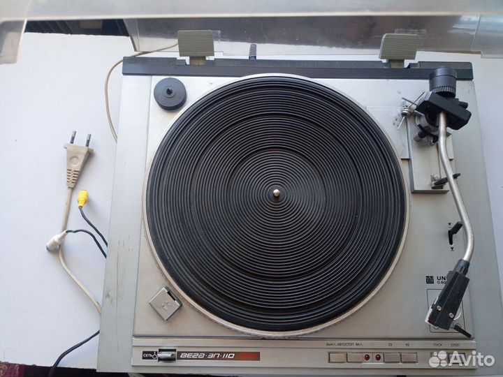 Проигрыватель винила СССР Вега Эл- 110 Стерео