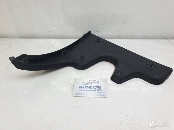 Кронштейн бампера задний правый Audi A6 C6 3.2