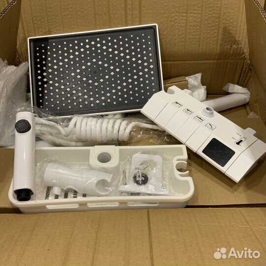 Душевая система с тропическим душем 4в1