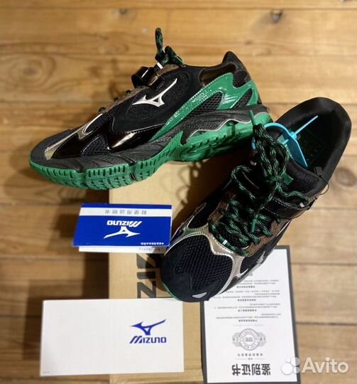 Mizuno x Randomevent Wave Solar Rdet