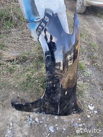 Крыло переднее левое land cruiser 200