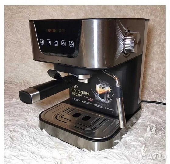 Новая Кофеварка Redmond RCM-CBM1514