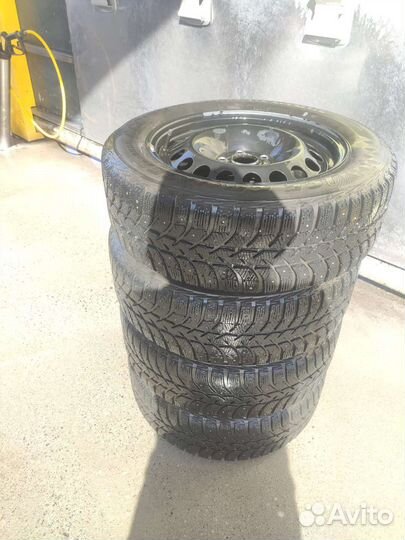 Продам комплект колёс Bridgestone R16