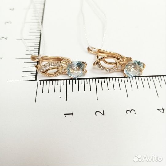 Золотые серьги с фианитом