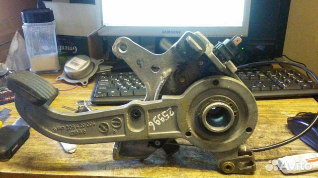 Педаль стояночного тормоза Mercedes-Benz W211 б\у