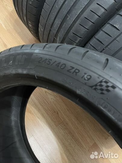 Michelin Pilot Sport 4 245/40 R19