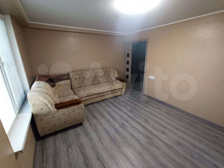 2-к. квартира, 50 м², 4/9 эт.