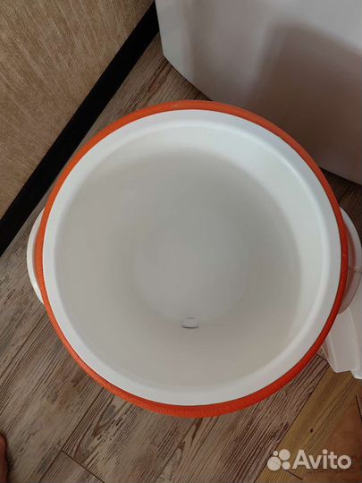 Изотермический контейнер-бочка Igloo, 19 л