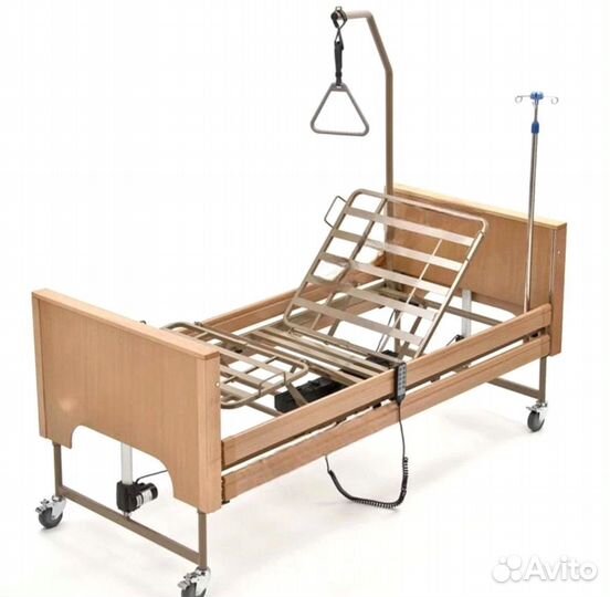 Медицинская кровать для инвалидов