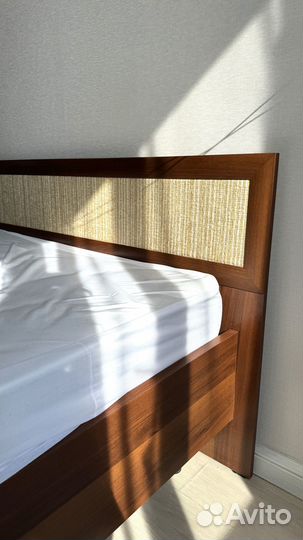 Кровать двухспальная 160 200