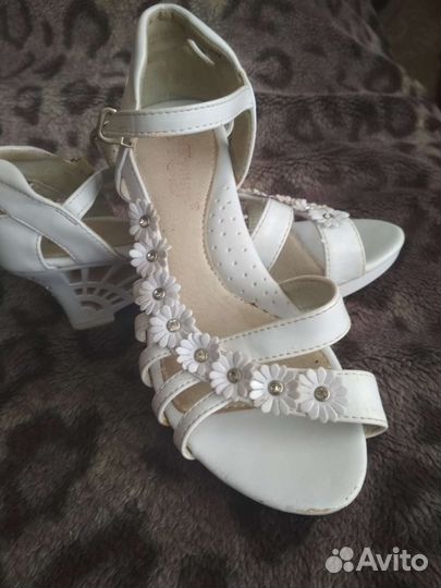 Босоножки для девочки