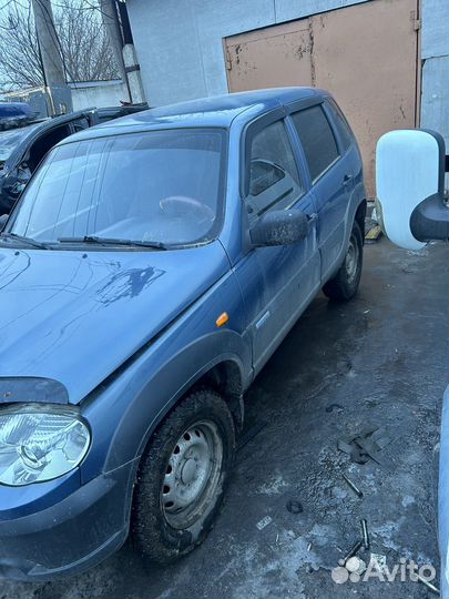 Niva chevrolet в разбор 2011 год