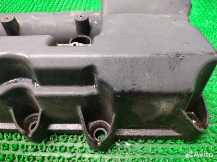 Крышка головки блока цилиндров правая Dodge