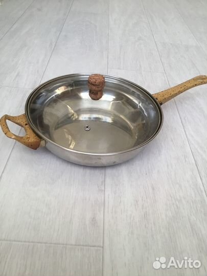 Сковорода с крышкой диаметр 24 см