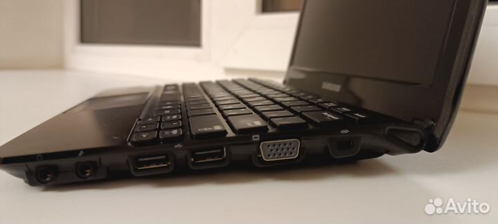 Ноутбук samsung NP-NC110 (практически новый)