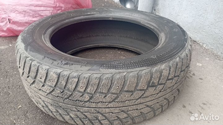 Kumho I'Zen Stud Snow KW11 225/60 R18 104T