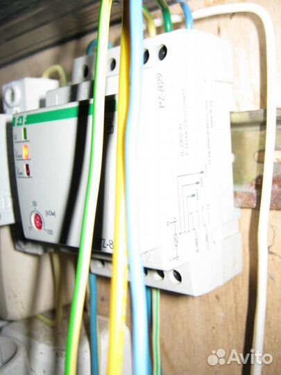 Реле уровня жидкости PZ-829