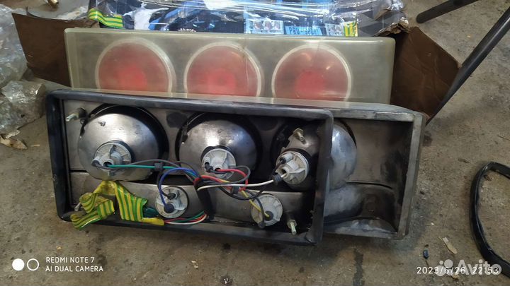 Задние фонари