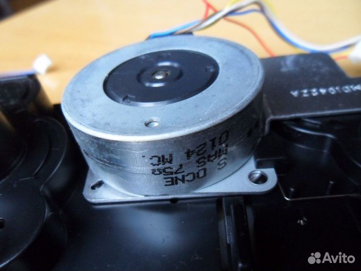 Шагов.двигатель оргтехники Panasonic и 2 редуктора