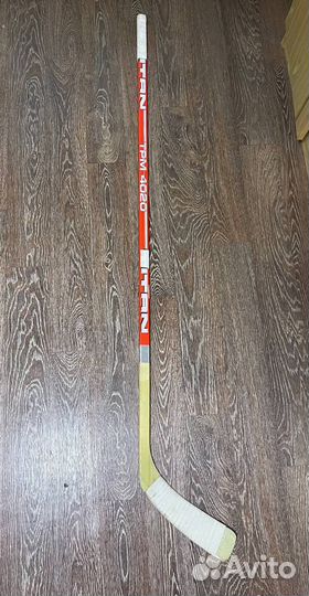 Клюшка хоккейная