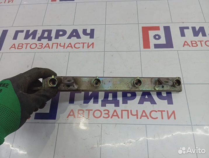 Рейка топливная (рампа) Nissan Qashqai (J10) 17520