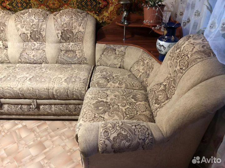 Большой угловой диван бу