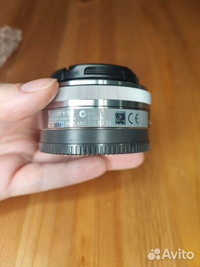 Объектив Sony SEL16F28 e16mm f2.E