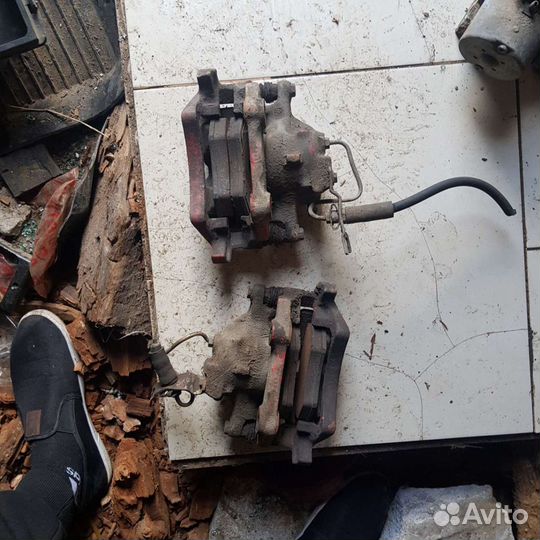 Супорт тормозной передний правый ауди а4 б5