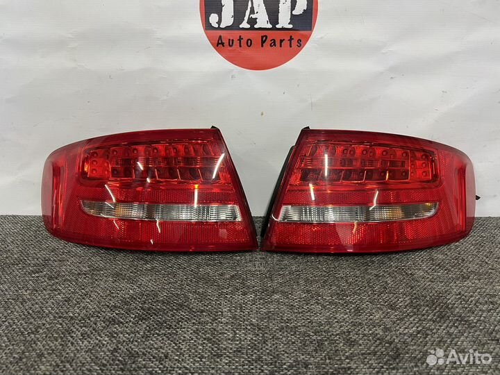 Фонарь задний левый правый Audi A4 B8